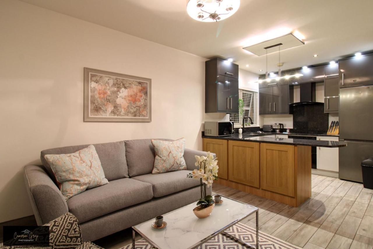בלפסט Nice 2 Bed House, Office, Wi-Fi, Free Parking מראה חיצוני תמונה