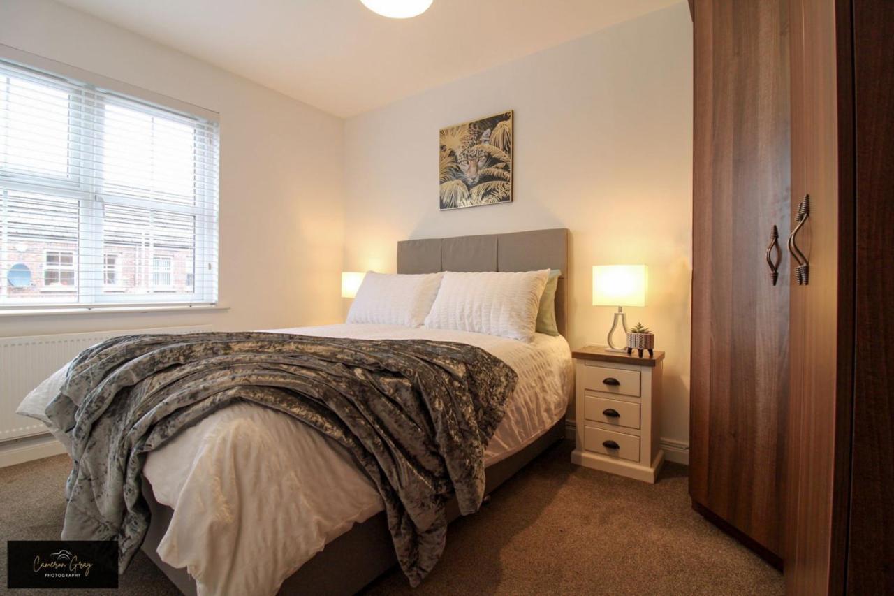 בלפסט Nice 2 Bed House, Office, Wi-Fi, Free Parking מראה חיצוני תמונה
